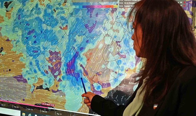 Antalya'da düşen sıcaklık bile mevsim normalleri üzerinde seyrediyor