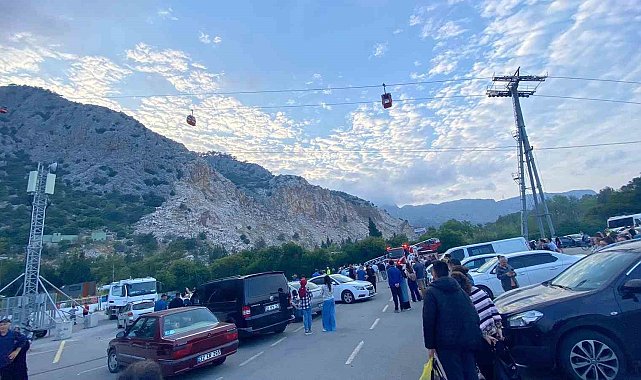 Antalya'da teleferik kabini düştü: 1 ölü, 2'si çocuk 7 yaralı
