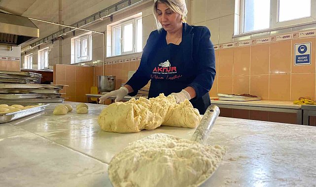 Arkadaşa ikram ile başlayan içli köfte serüveni fabrika açtırdı