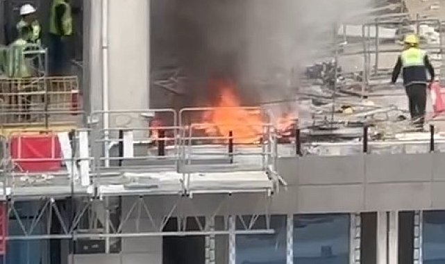 Ataşehir'de rezidans inşaatında çıkan yangın korkuttu