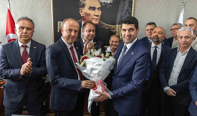 Avcılar Belediye Başkanı seçilen Utku Caner Çaykara görevi devraldı