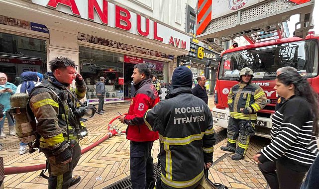 AVM'de yangın paniği