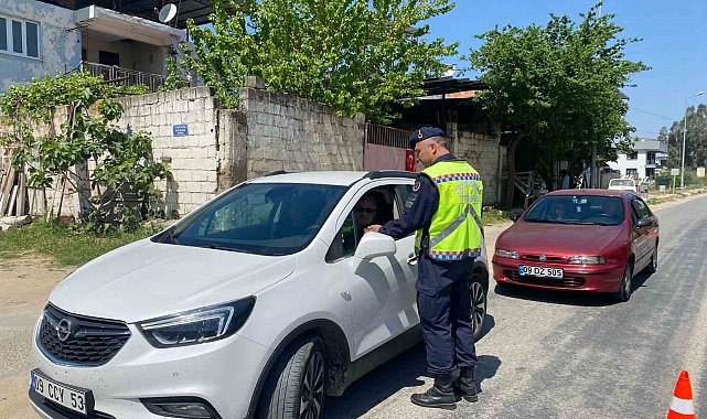 Aydın jandarması bayram tatilinde 12 bin aracı kontrol etti