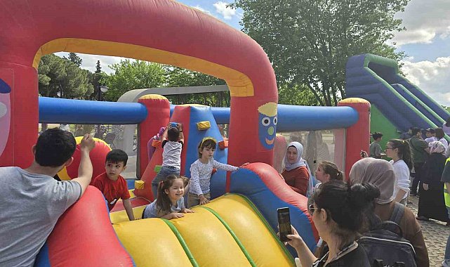 Aydın'da 23 Nisan coşkusu Tekstil Park'ta yaşanıyor