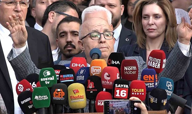 Aynı alkışı AK Partili belediye başkanı için de istemiş