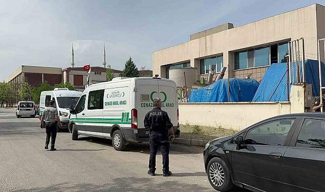 Aynı fabrikada çalıştığı arkadaşını öldürdükten sonra intihar etti