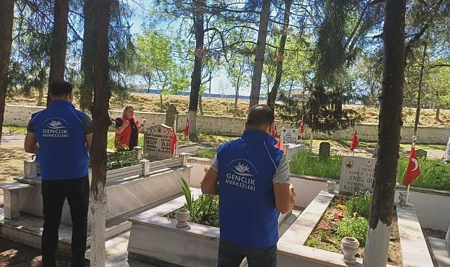 Babaeski'de şehitler mezarları başında anıldı