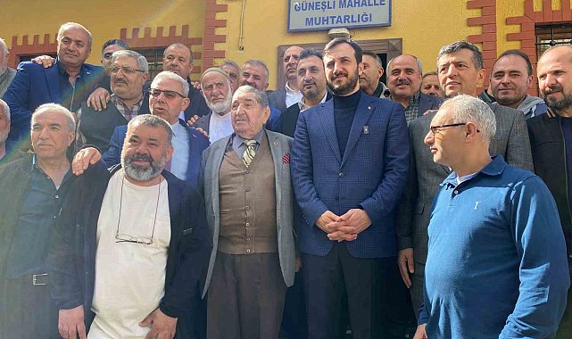 Bağcılar'da 40 yıllık muhtarlığı törenle devretti