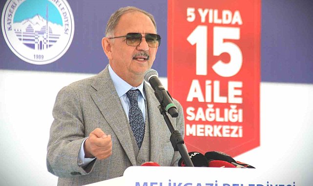 Bakan Özhaseki: "Deprem bölgesinde bakanlık olarak binden fazla şantiyemiz var, 300 bin konutun yapımı devam ediyor"