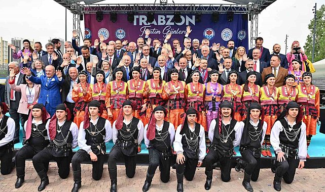 Bakan Uraloğlu: "Trabzon Hafif Raylı Sistem Projesi'ni hayata geçirecek protokolü de imzaladık"