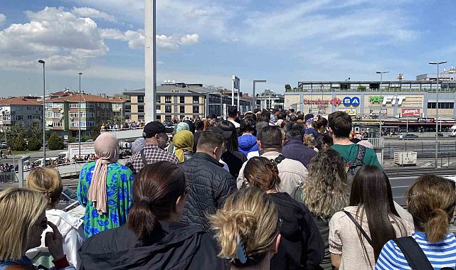 Bakırköy'de pazarda hırsızlık olayı bomba paniğine dönüştü