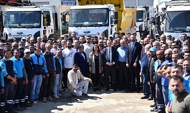 Balaban, şantiye personeliyle bayramlaştı