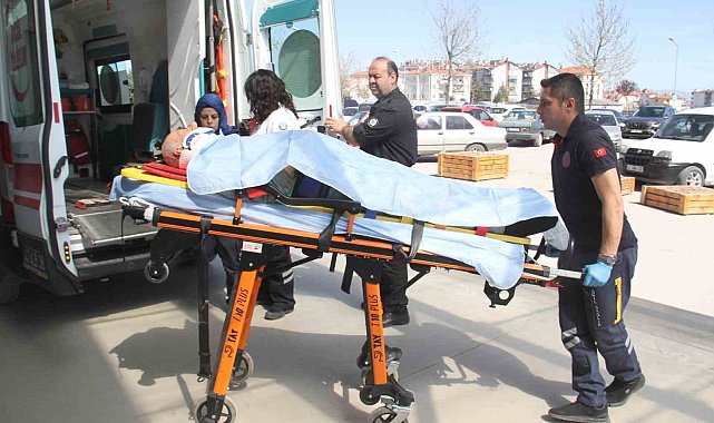 Barakadan düşen kişi yaralandı