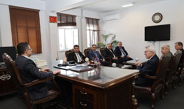 Başkan Akel, Kaymakam Alkan'ı makamında ziyaret etti