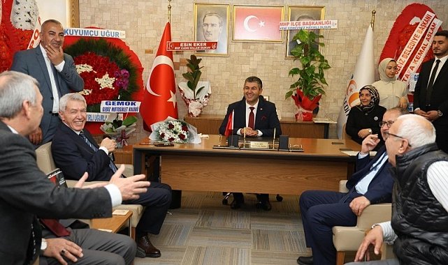 Başkan Akel ziyaretçilerini saat 16.00&#039;dan sonra kabul edecek