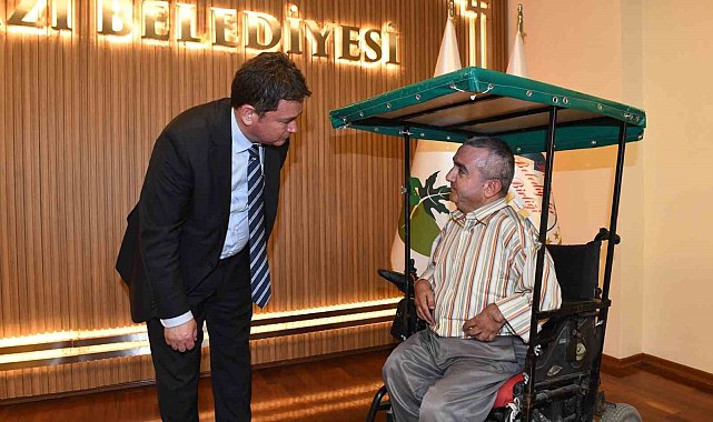 Başkan Aydın, makamının kapılarını halka açtı