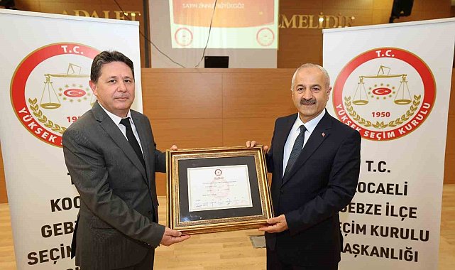 Başkan Büyükgöz mazbatasını aldı: "İlk günkü aşkla çalışacağız"