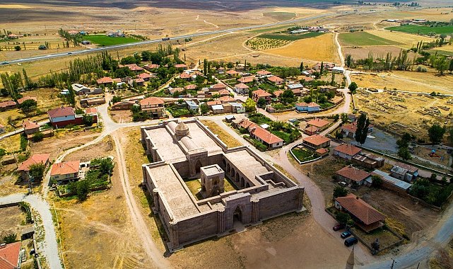 Başkan Büyükkılıç: "Kayseri'de tarihe ve turizme sahip çıkmaya devam edeceğiz"