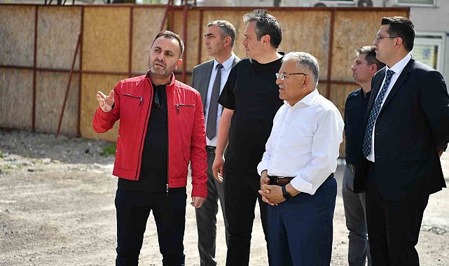Başkan Büyükkılıç Tarihi Kayseri Mahallesi'nde 2'inci etap çalışmalarını inceledi
