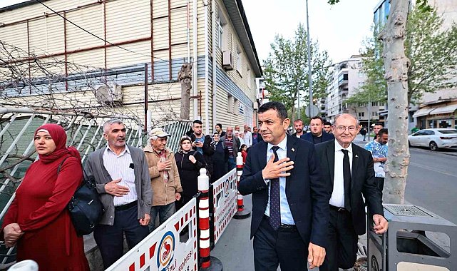 Başkan Çavuşoğlu iftarda hemşehrileriyle aynı sofrayı paylaştı