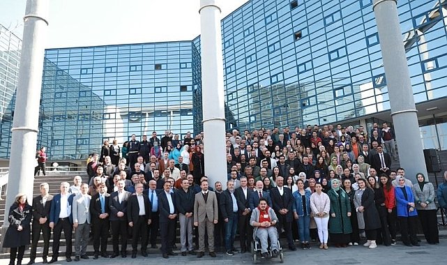 Başkan Çolakbayrakdar, "Bizim Davamız, bu şehirde yaşayan 7'den 70'e herkese hizmet edebilmektir"