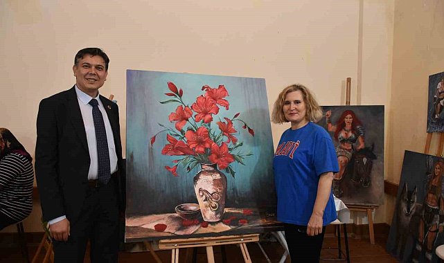 Başkan Durgut&#039;tan sanata destek