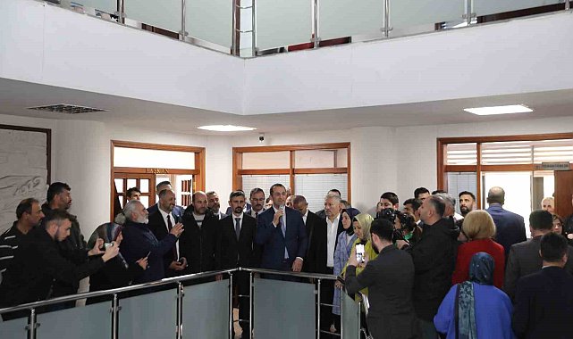 Başkan Ekim mazbatasını aldı