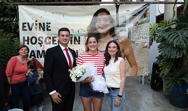 Başkan Mandalinci, milli yüzücü Türkoğlu ile görüştü