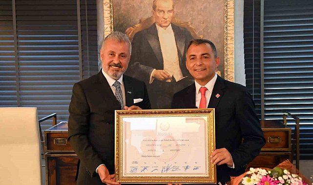 Başkan Niyazi Nefi Kara görevi teslim aldı