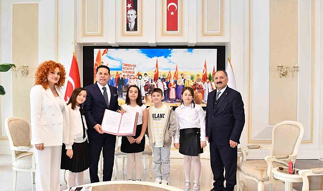 Başkan Özer, koltuğunu 4. sınıf öğrencisine devretti