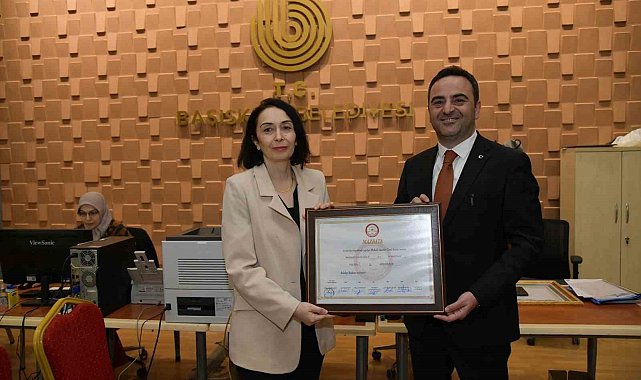 Başkan Özlü mazbatasını aldı: Daha güzel hizmetler ortaya koyacağız"