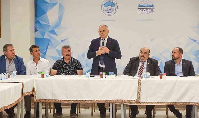 Başkan Öztürk, mahalle muhtarlarıyla istişare toplantısı gerçekleştirdi