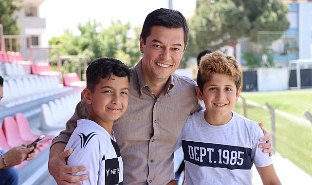 Başkan Ünlü, çocuklarla bir araya geldi