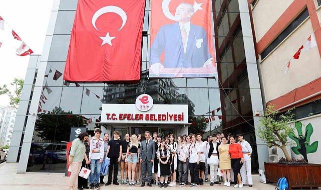 Başkan Yetişkin dünya çocuklarını ağırladı