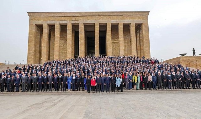 Başkan Zencirci Anıtkabir'i ziyaret etti