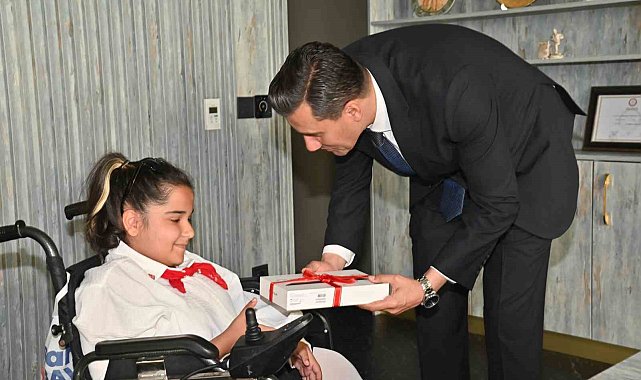 Başkanlar makamlarını miniklere devretti