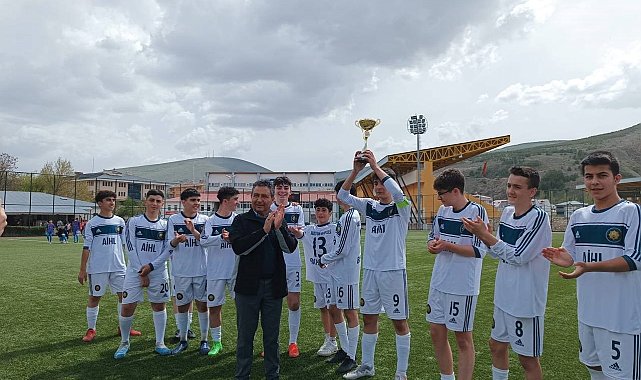 Bayburt İl Milli Eğitim Müdürlüğü bünyesinde kurulan U15 takımı şampiyon oldu