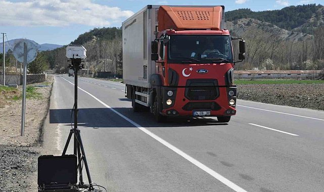 Bayram tatili yolunda hız yapan sürücülere geçit yok