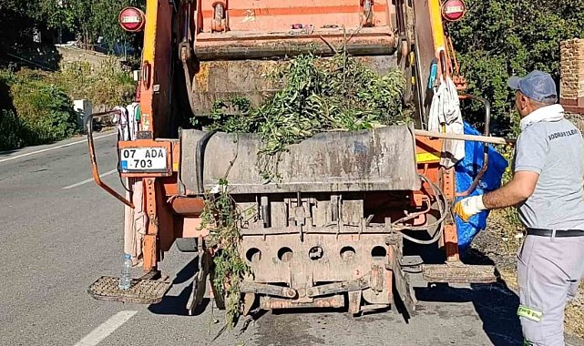 Belediye ekiplerinden bayram temizliği