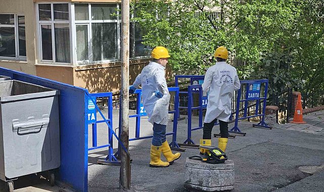 Beşiktaş'ta 29 kişiye mezar olan binada inceleme yapıldı