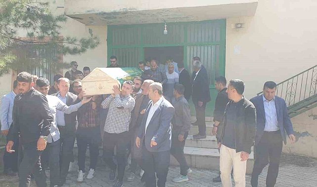 Beşiktaş'taki yangında hayatını kaybeden 2 Şırnaklı İdil'de defnedildi