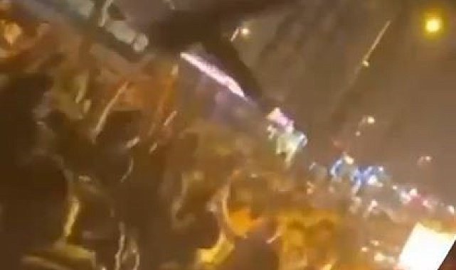 Beylikdüzü&#039;nde kutlamalarda havaya atılan genç yaralandı