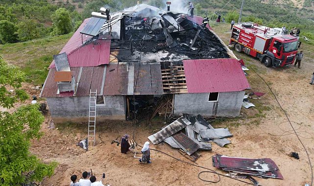 Bingöl&#039;de çatı yangını