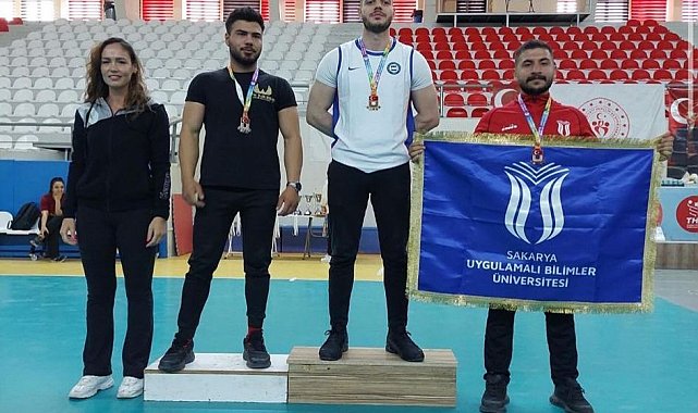Bir gün önce şampiyonada başarı elde etmişti, ağaca asılı halde bulundu