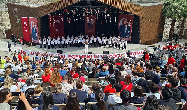 Bodrum Kalesi'nde coşkulu 23 Nisan kutlaması