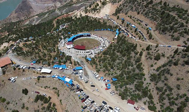 Boğalar yeni Yusufeli'nde ilk kez arenaya çıktı