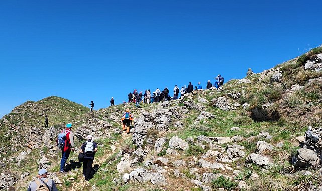 Bolu'nun yeni gözdesi Ayıkayası'nda yürüyüşün keyfini çıkardılar