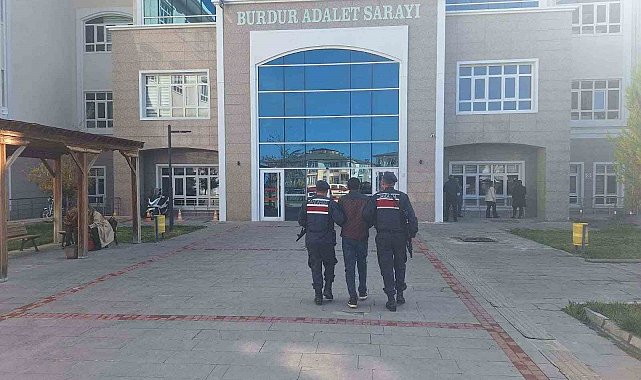 Burdur'da asayiş uygulamalarında yakalanan 13 firari hükümlü cezaevine gönderildi
