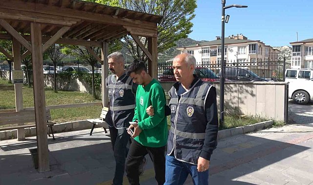 Burdur&#039;da farklı suçlardan 25 yıl hapis cezasıyla aranan firari cezaevine gönderildi