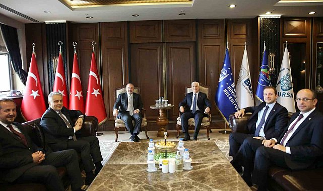 Bursa siyasetinde örnek hareket